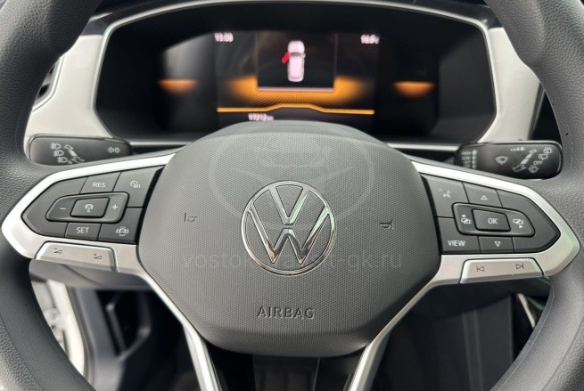 Volkswagen Tharu XR